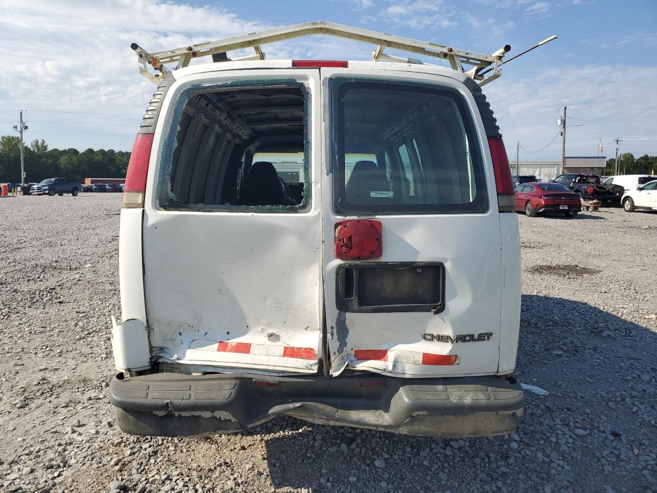 1998 Chevrolet Express G2500 VIN: 1GCFG25W0W1107308 Lot: 70307925