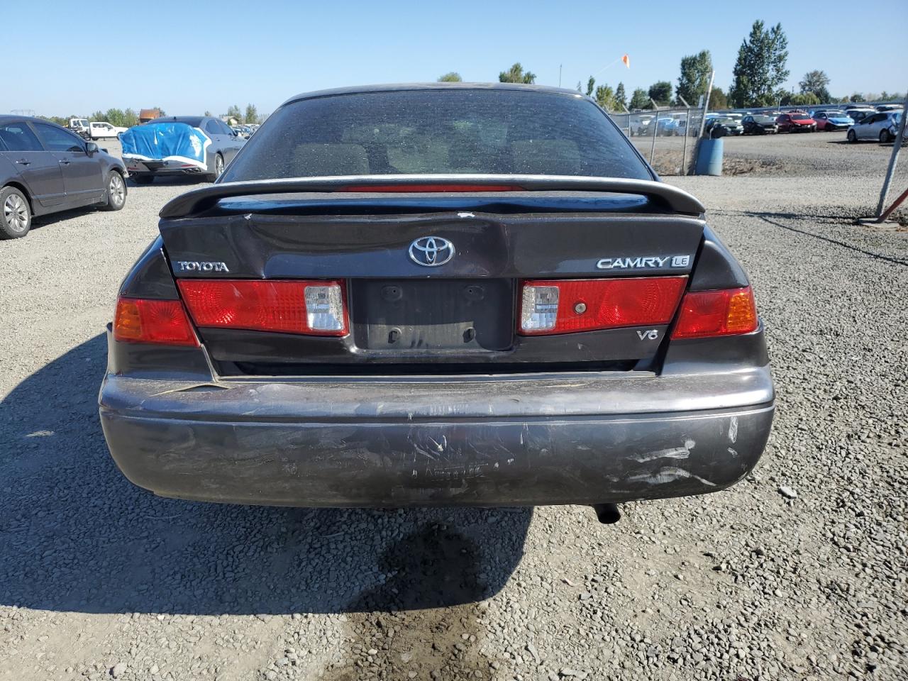 2000 Toyota Camry Ce VIN: JT2BF22K2Y0269915 Lot: 69597005