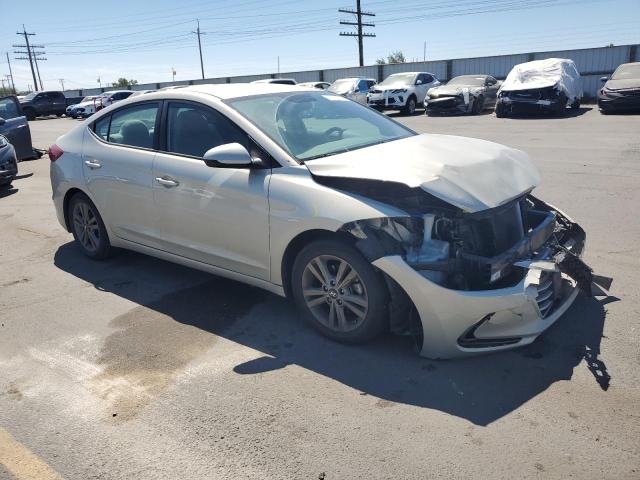  HYUNDAI ELANTRA 2017 Золотой