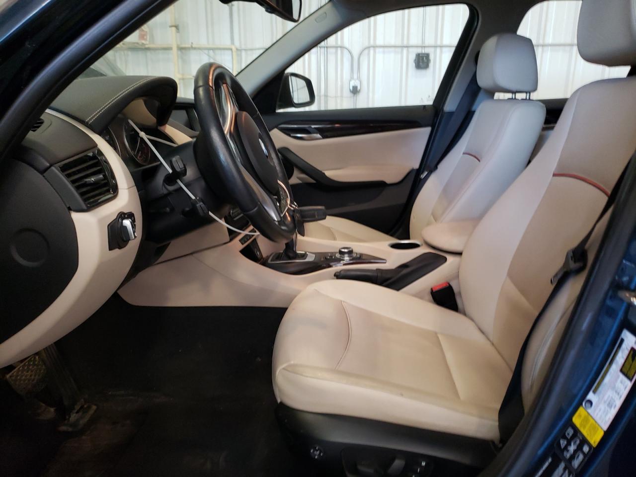 2015 BMW X1 xDrive28I VIN: WBAVL1C55FVY40276 Lot: 68552815