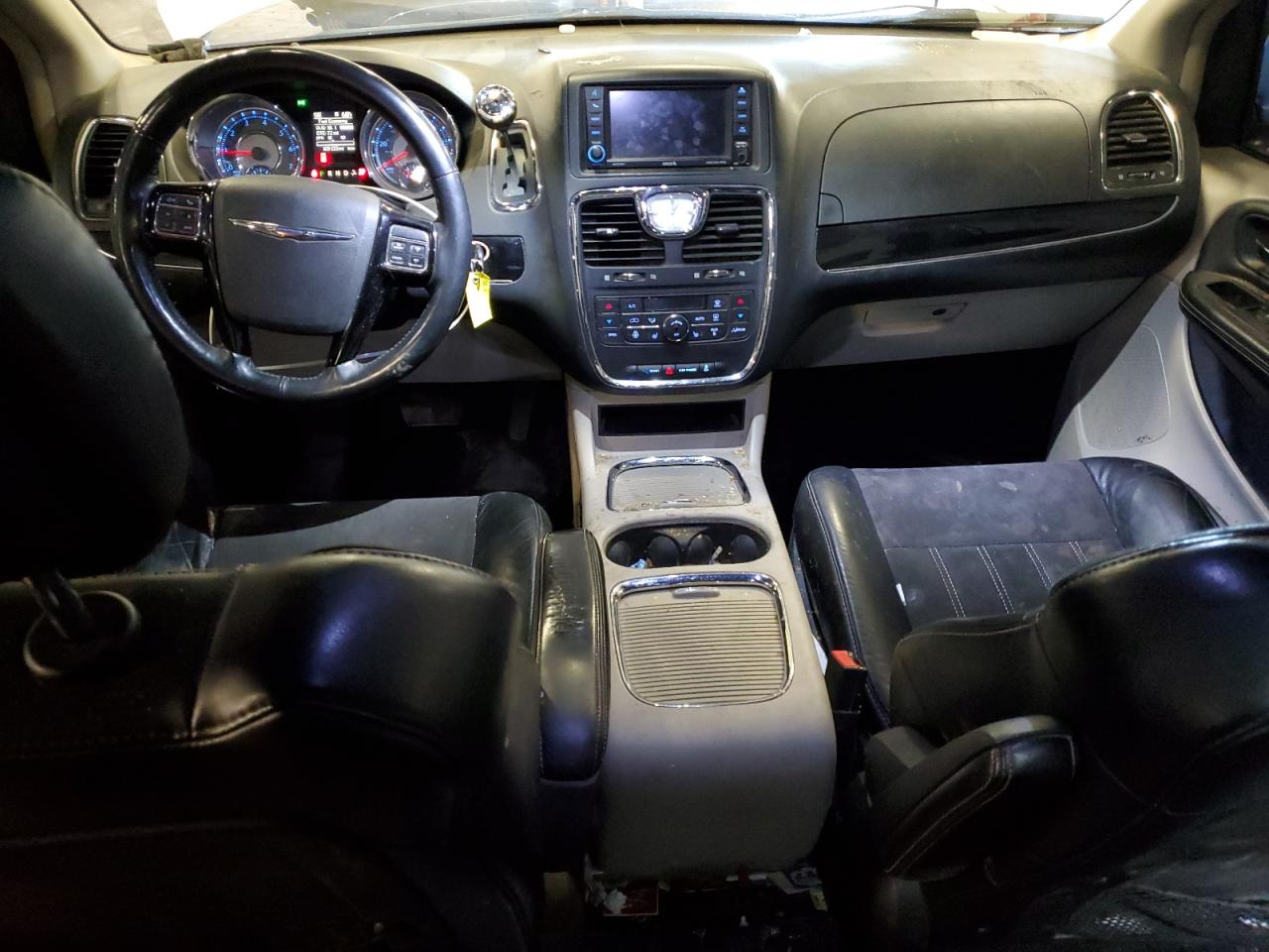 2016 Chrysler Town & Country Limited VIN: 2C4RC1JG1GR121233 Lot: 70039435