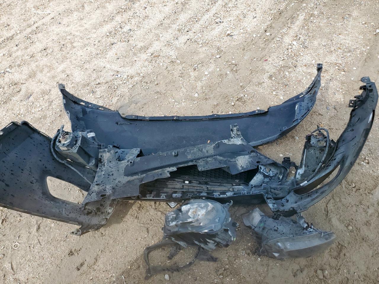 2015 Jeep Cherokee Latitude VIN: 1C4PJLCS1FW596574 Lot: 69290085