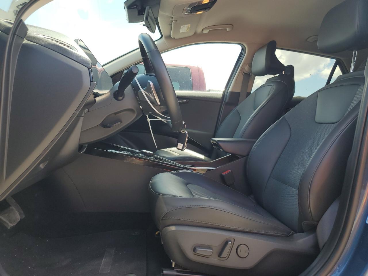 KNDCR3L16P5045935 2023 Kia Niro Wind