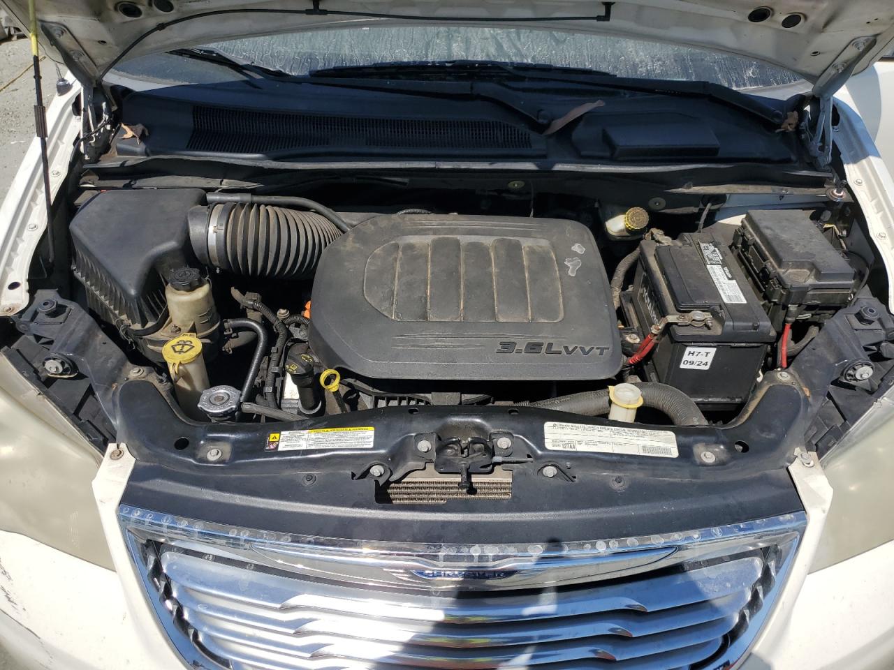 2011 Chrysler Town & Country Limited VIN: 2A4RR6DG7BR615915 Lot: 70649155