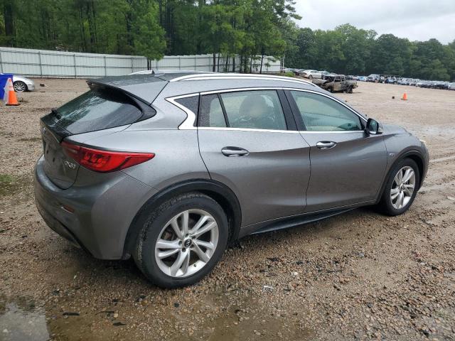  INFINITI QX30 2017 Серебристый