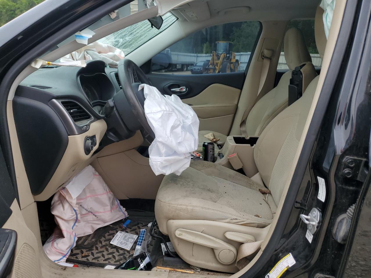 2019 Jeep Cherokee Latitude VIN: 1C4PJLCB2KD203963 Lot: 67801305