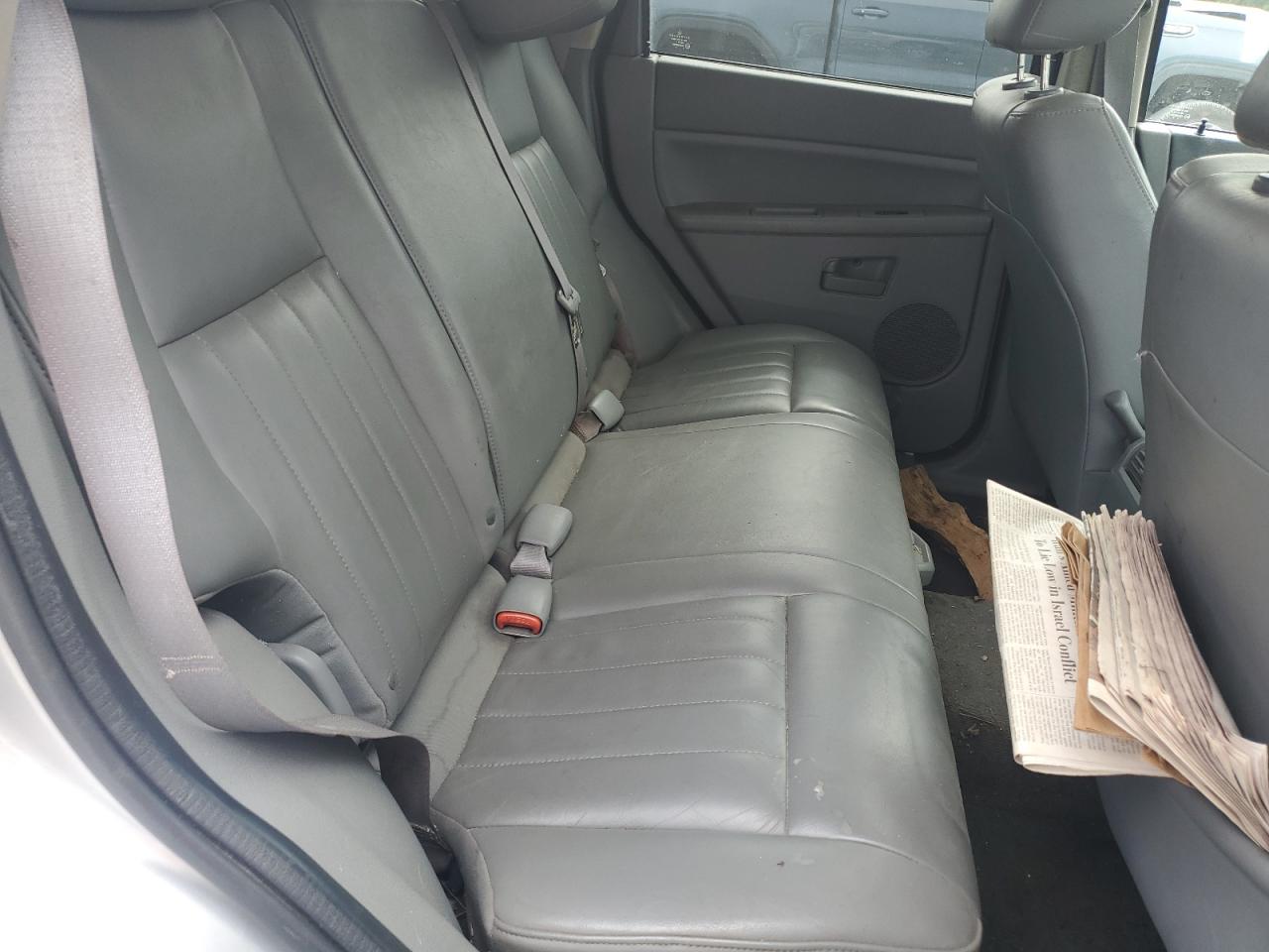 2007 Jeep Grand Cherokee Laredo VIN: 1J8HR48P27C700220 Lot: 70264685