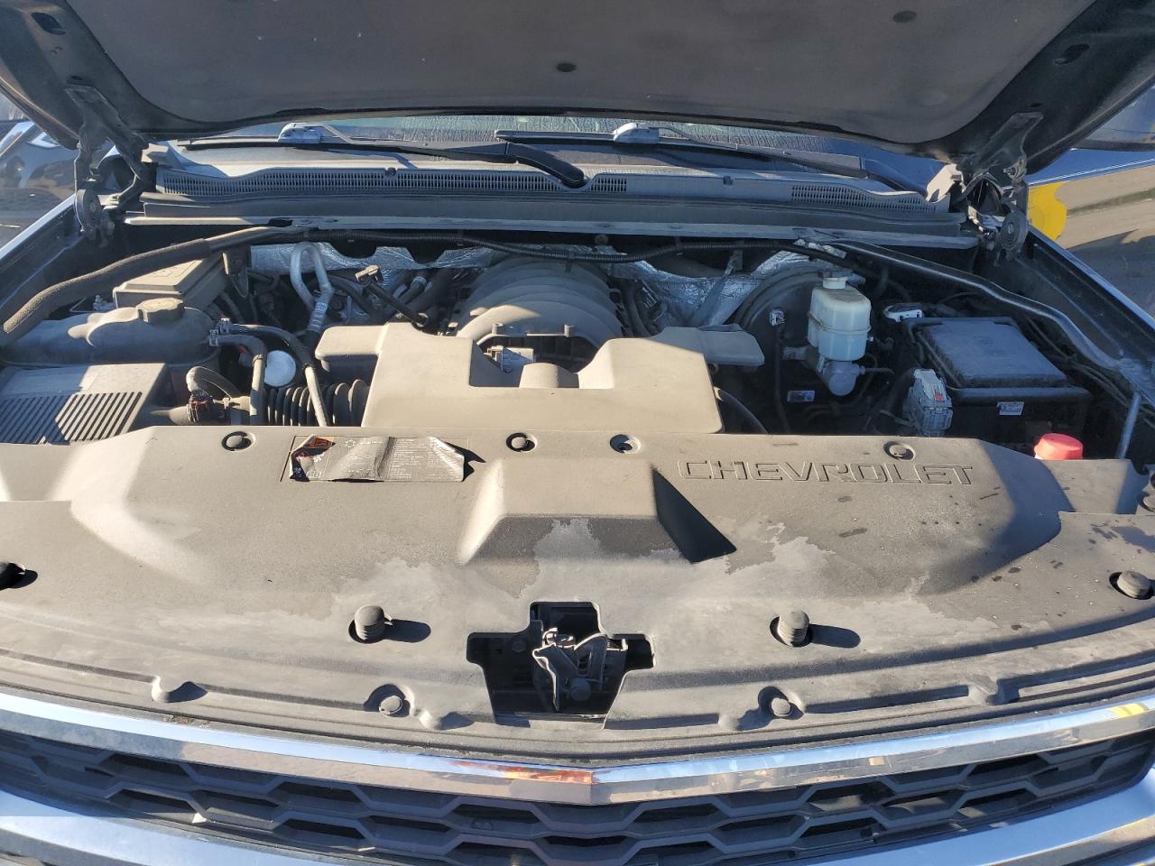 2015 Chevrolet Suburban K1500 Lt VIN: 1GNSKJKC2FR512743 Lot: 70308605