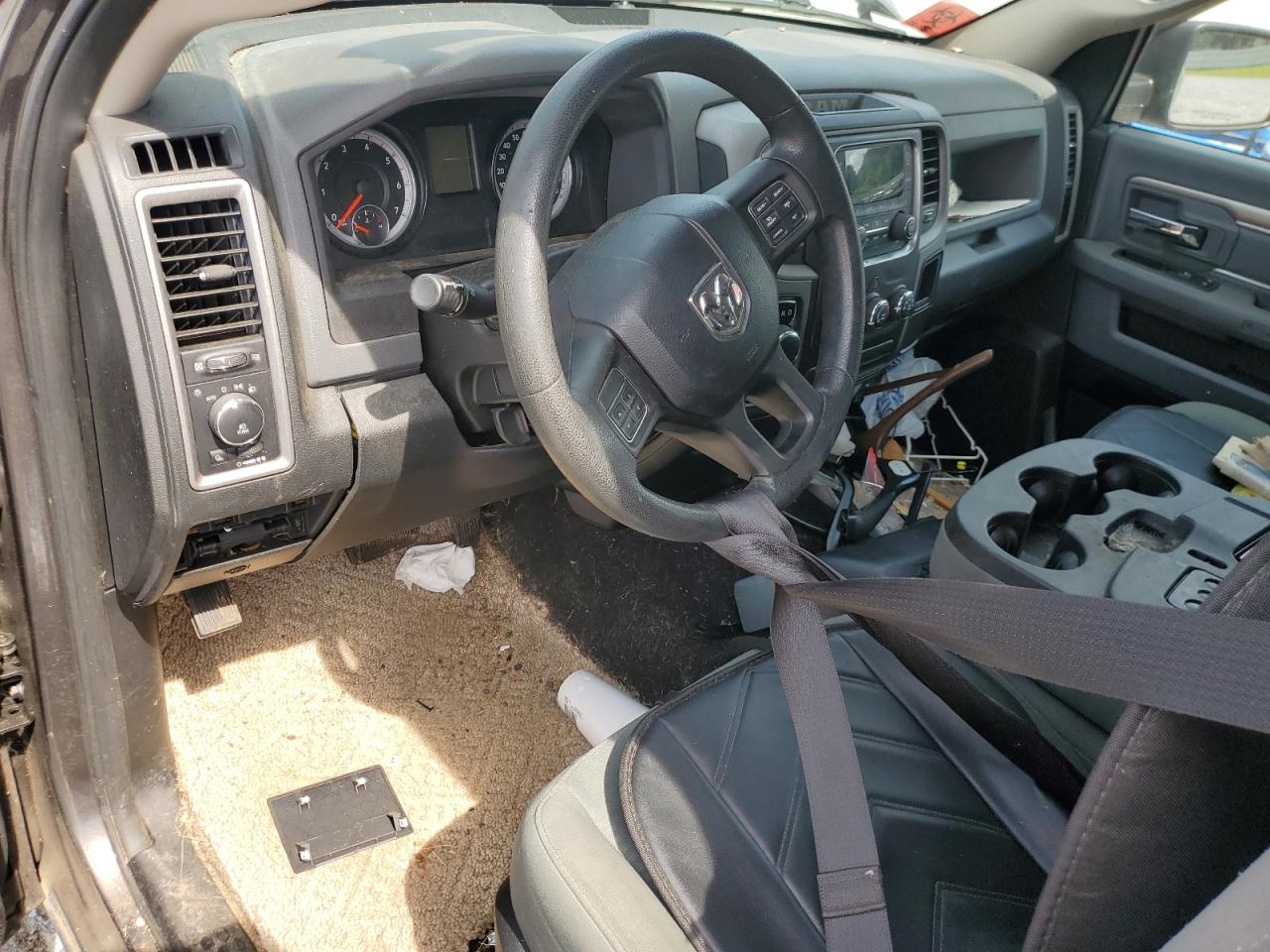 2015 Ram 1500 St VIN: 3C6JR6ATXFG698733 Lot: 70468405