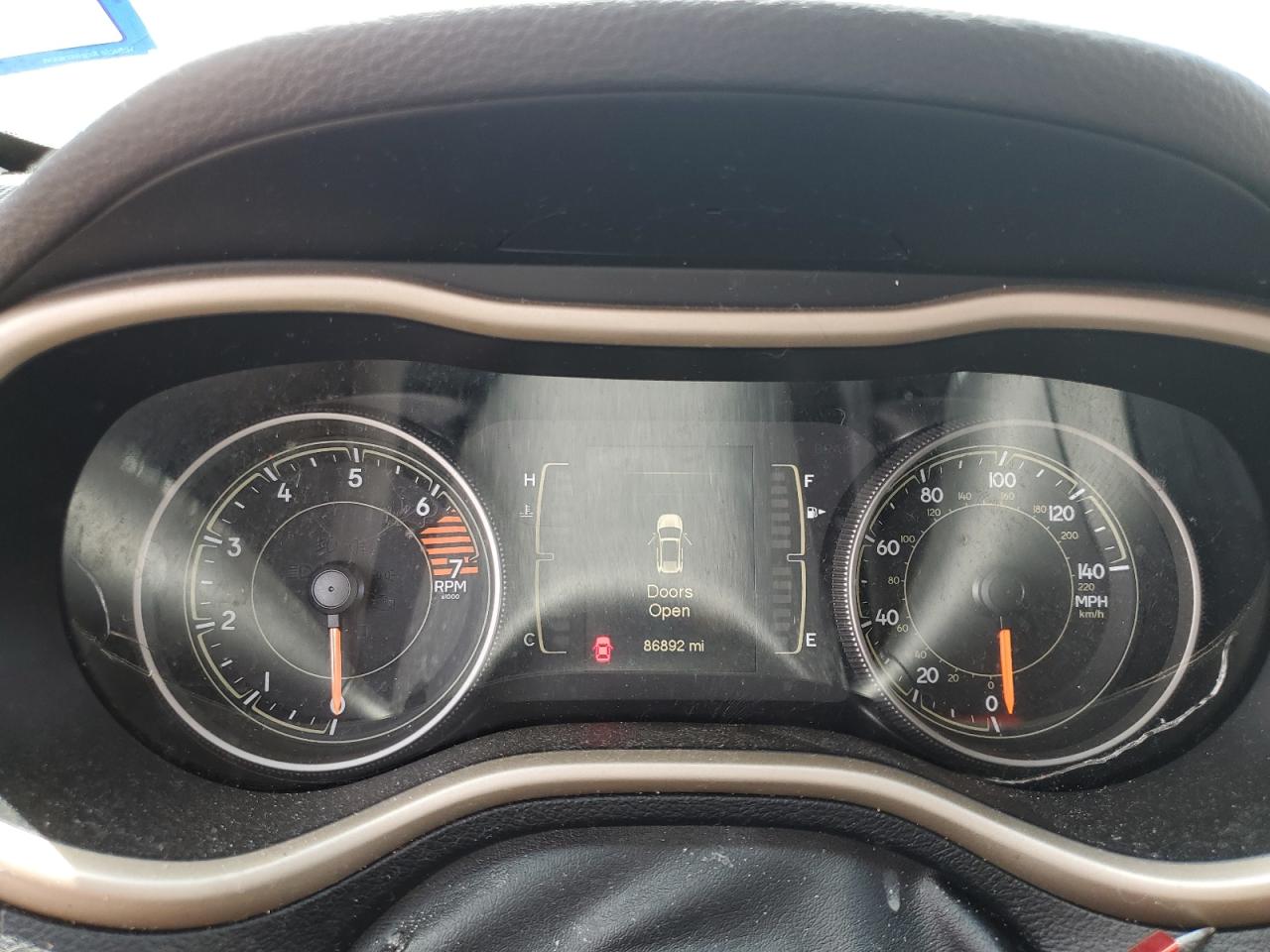 2018 Jeep Cherokee Latitude VIN: 1C4PJLCB0JD552621 Lot: 67994565