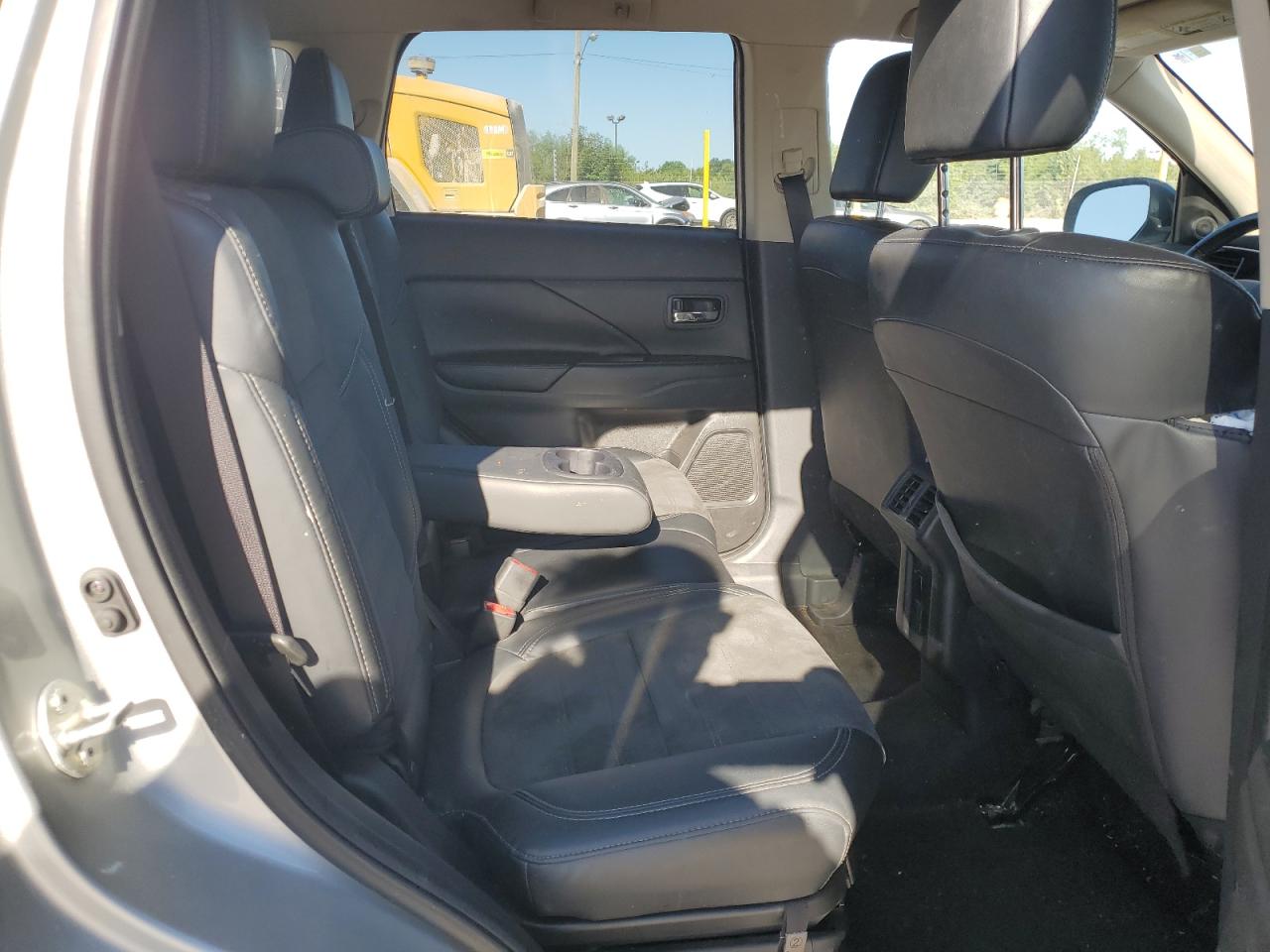 2020 Mitsubishi Outlander Se VIN: JA4AZ3A35LZ044316 Lot: 70256025