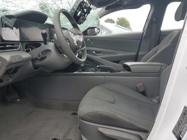  HYUNDAI ELANTRA 2024 Белы