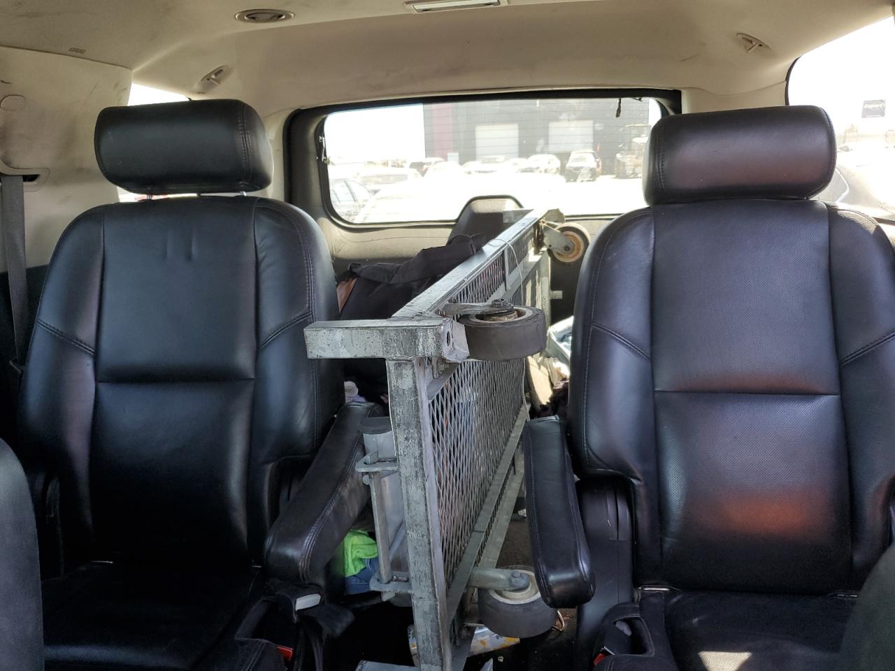 2007 Cadillac Escalade Luxury VIN: 1GYFK63897R403211 Lot: 68713285