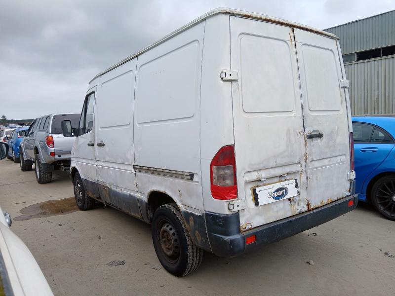 2004 MERCEDES BENZ SPRINTER 2