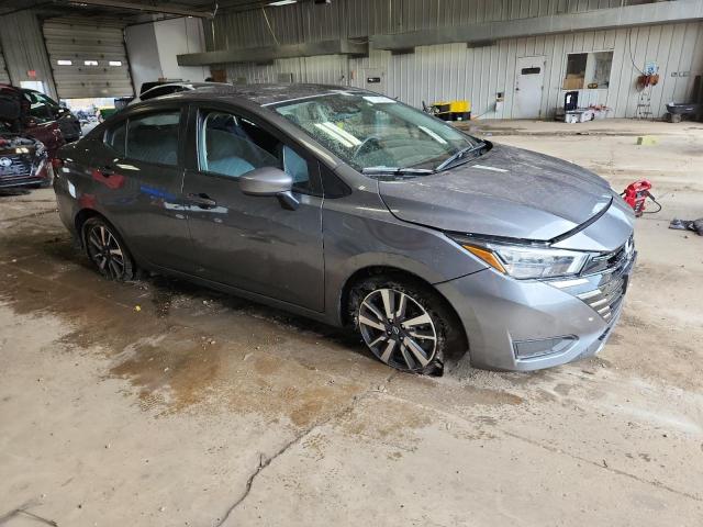  NISSAN VERSA 2025 Серебристый