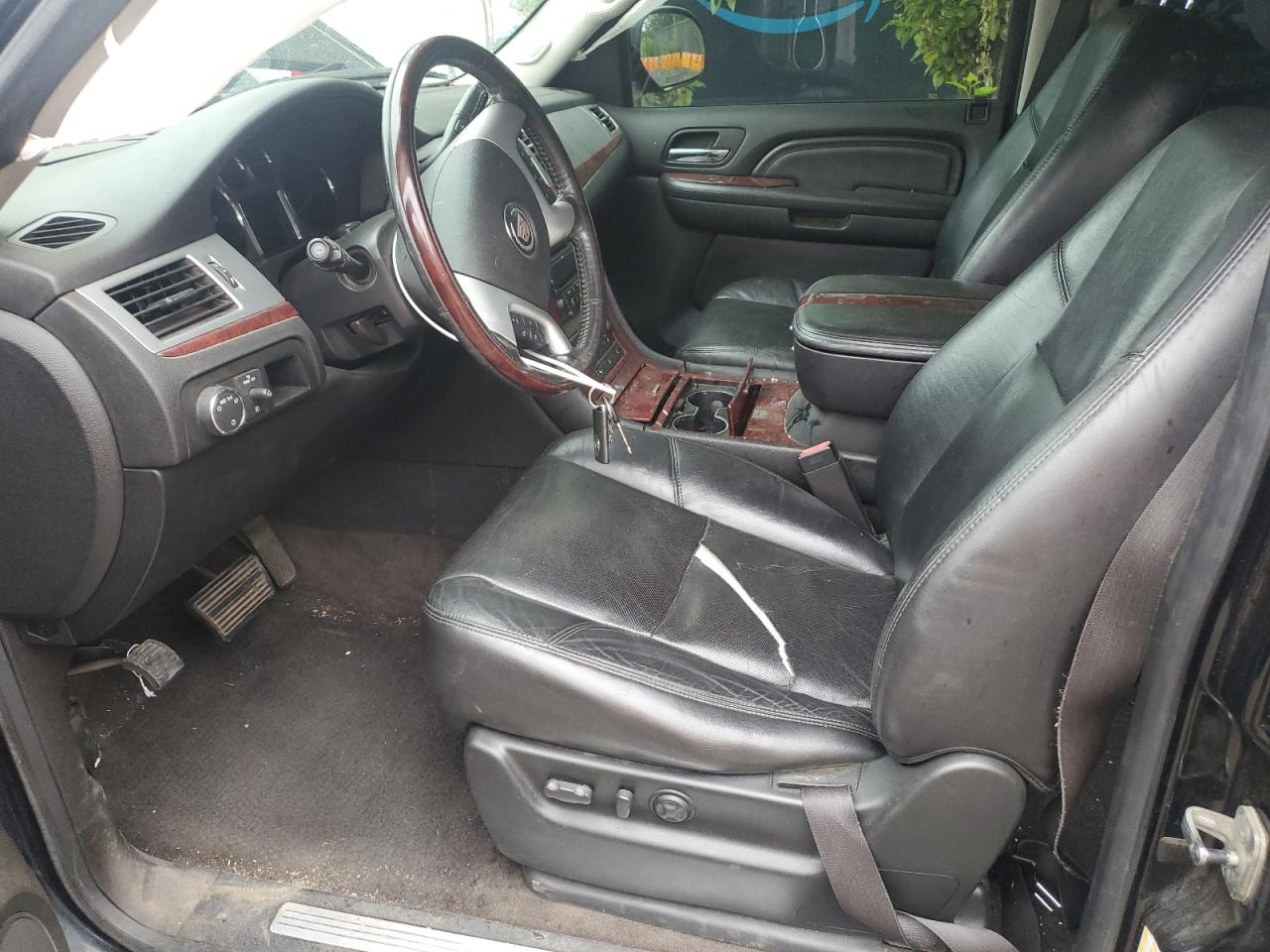 2008 Cadillac Escalade Luxury VIN: 1GYFK63848R216279 Lot: 70913435