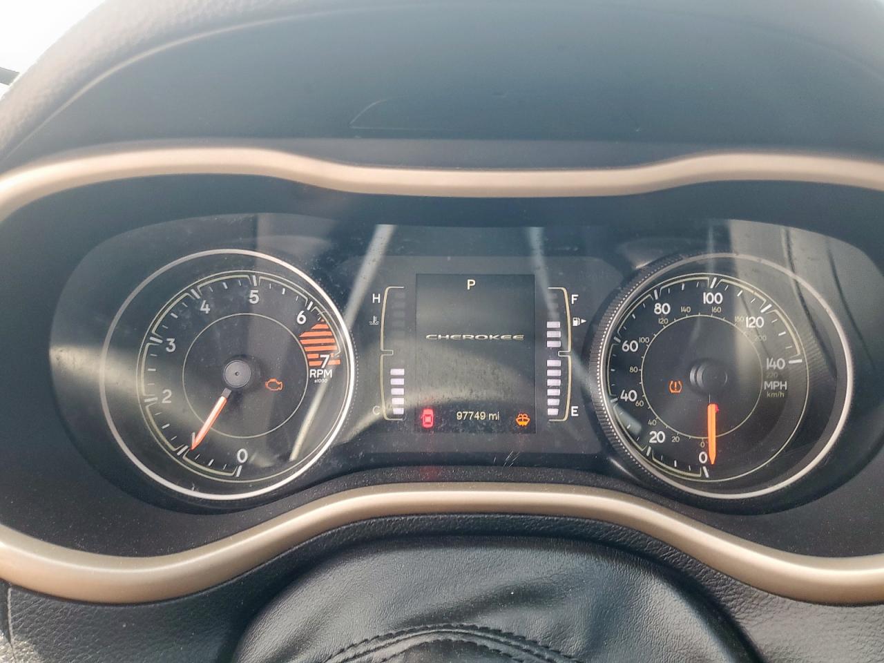 2018 Jeep Cherokee Latitude VIN: 1C4PJLCB4JD566506 Lot: 67318665