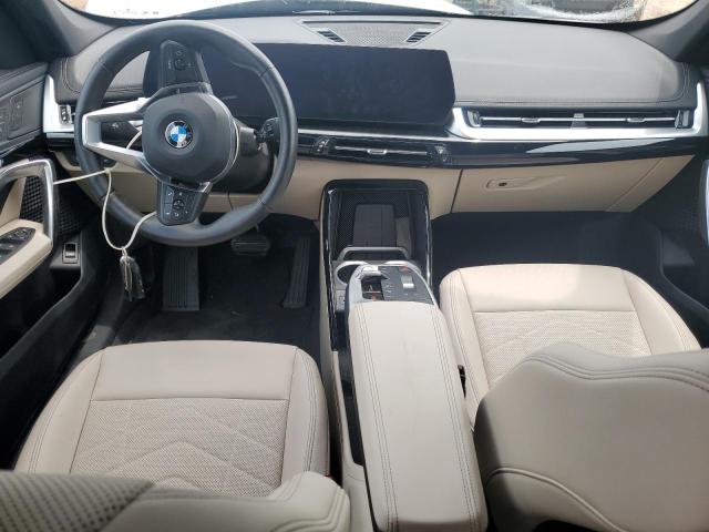  BMW X1 2024 Srebrny