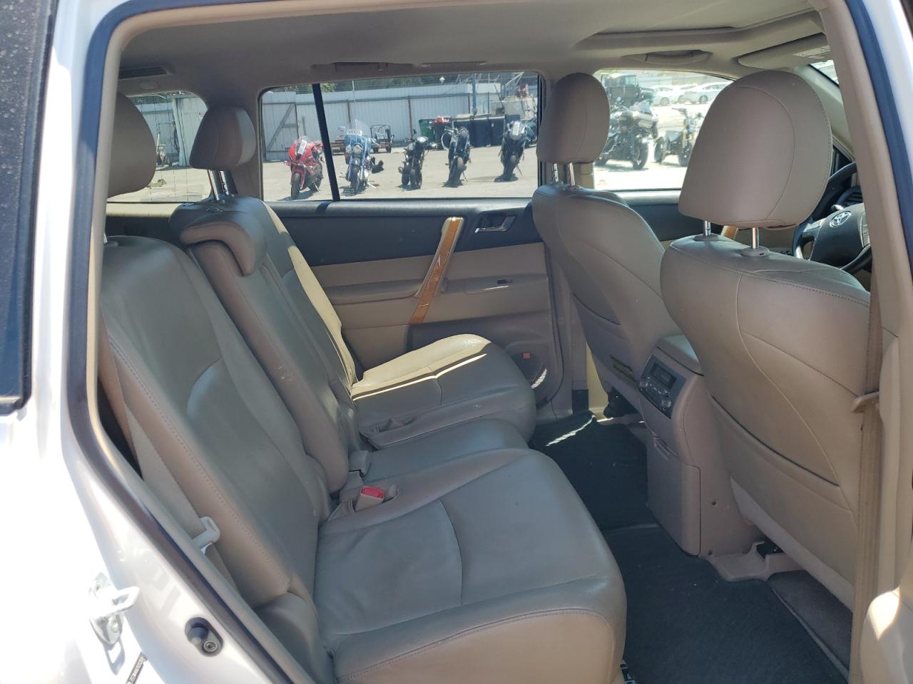 2009 Toyota Highlander Hybrid Limited VIN: JTEEW44A092028361 Lot: 67143945