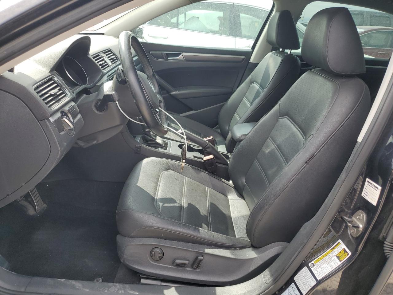 2017 Volkswagen Passat R-Line VIN: 1VWDT7A30HC018631 Lot: 69856335