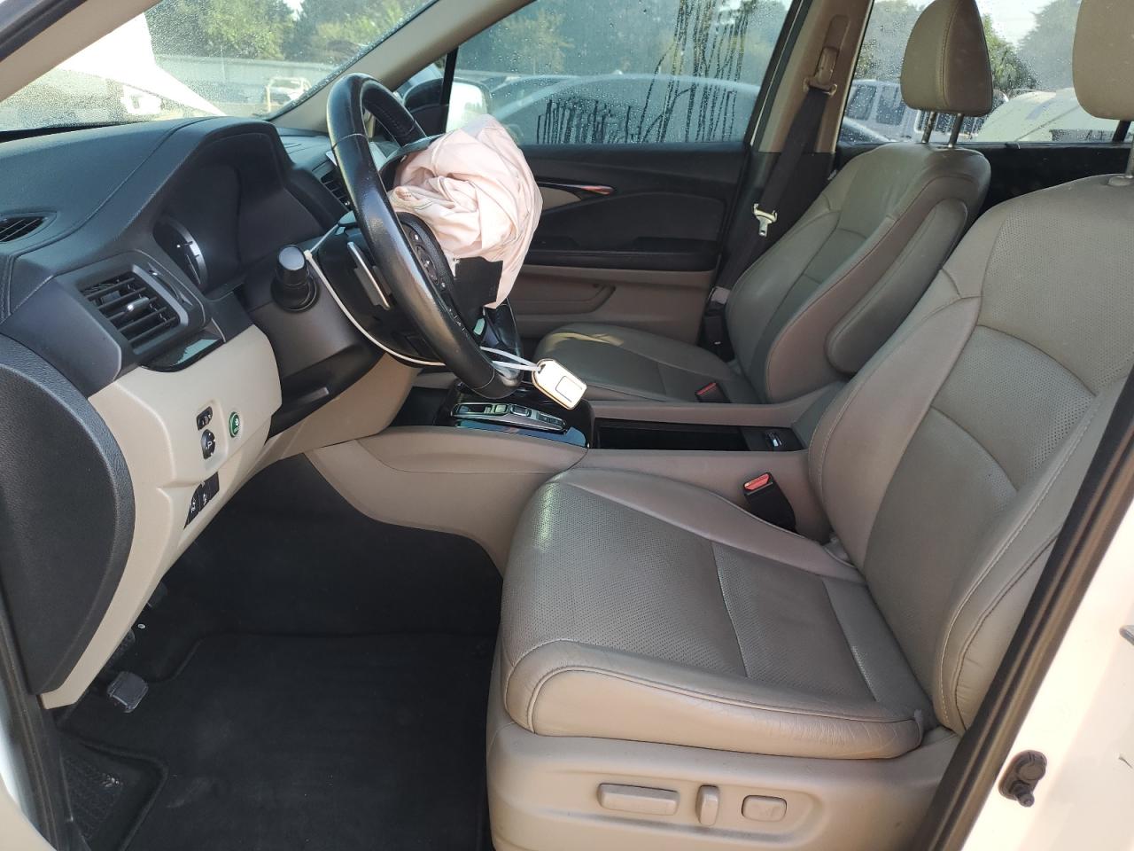 2017 Honda Pilot Elite VIN: 5FNYF6H08HB094697 Lot: 68754405