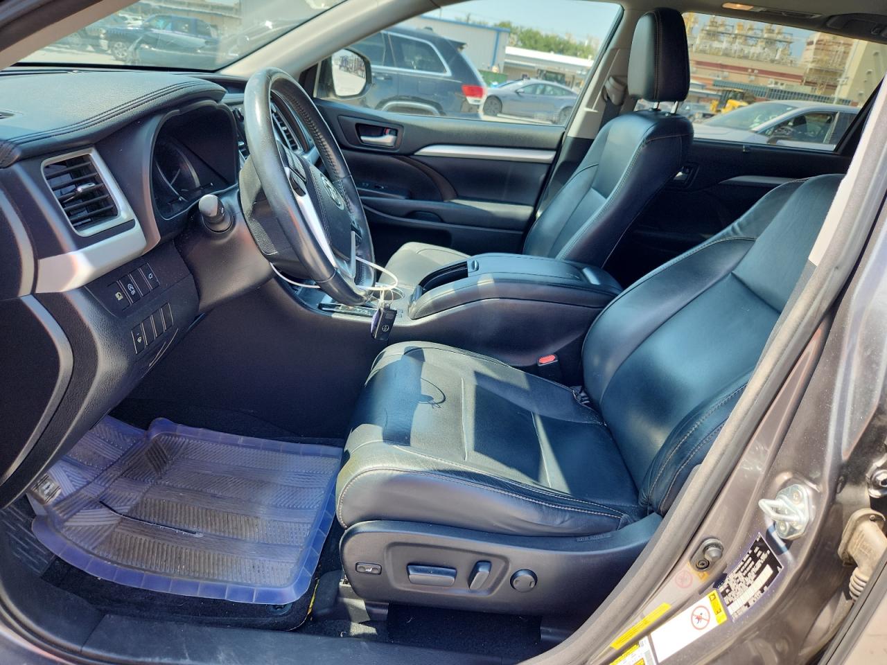 2017 Toyota Highlander Se VIN: 5TDKZRFHXHS515208 Lot: 70742695