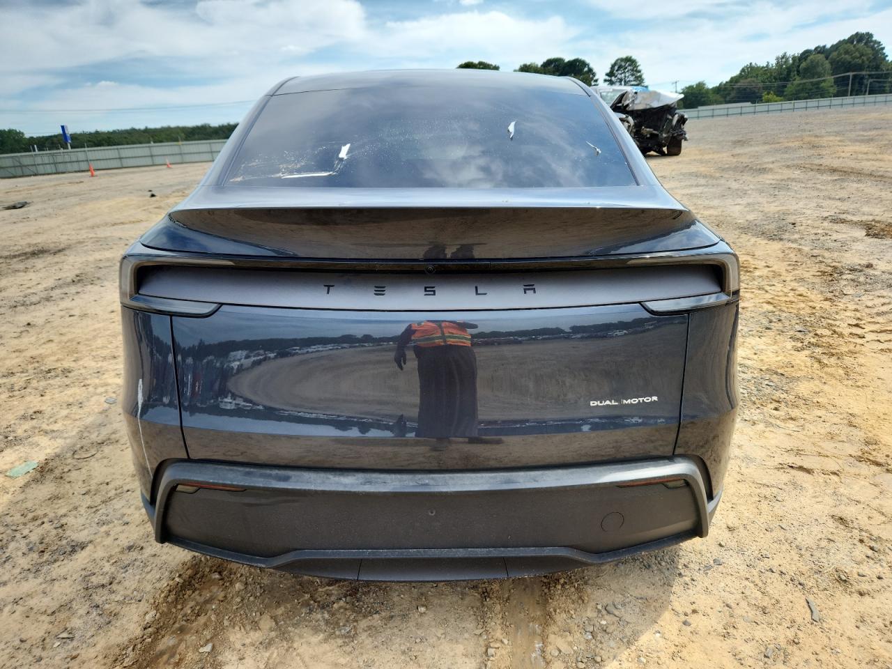 2026 Tesla Model Y VIN: 7SAYGDEE2TA399459 Lot: 70937565