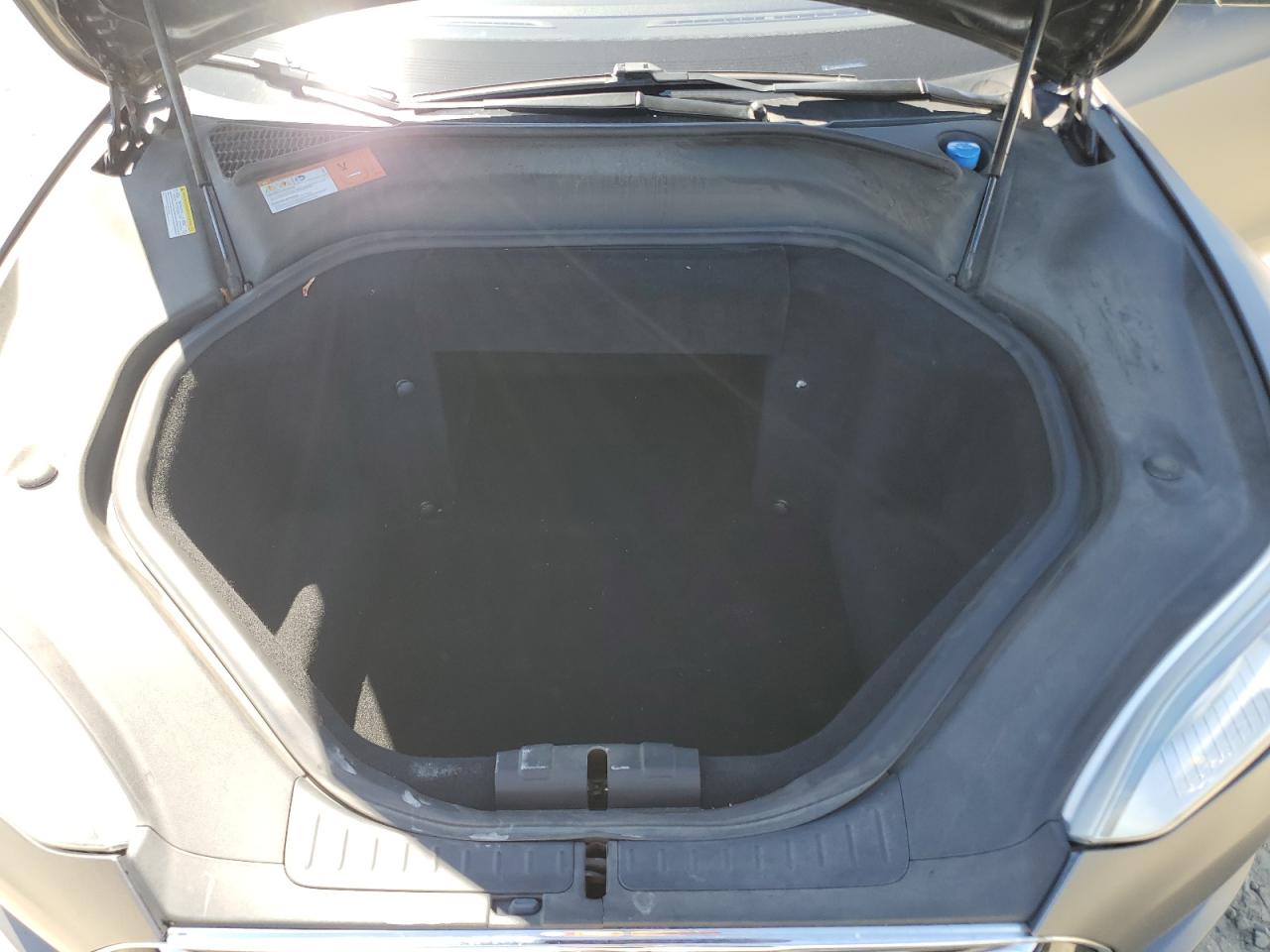 2014 Tesla Model S VIN: 5YJSA1H18EFP64552 Lot: 67387915