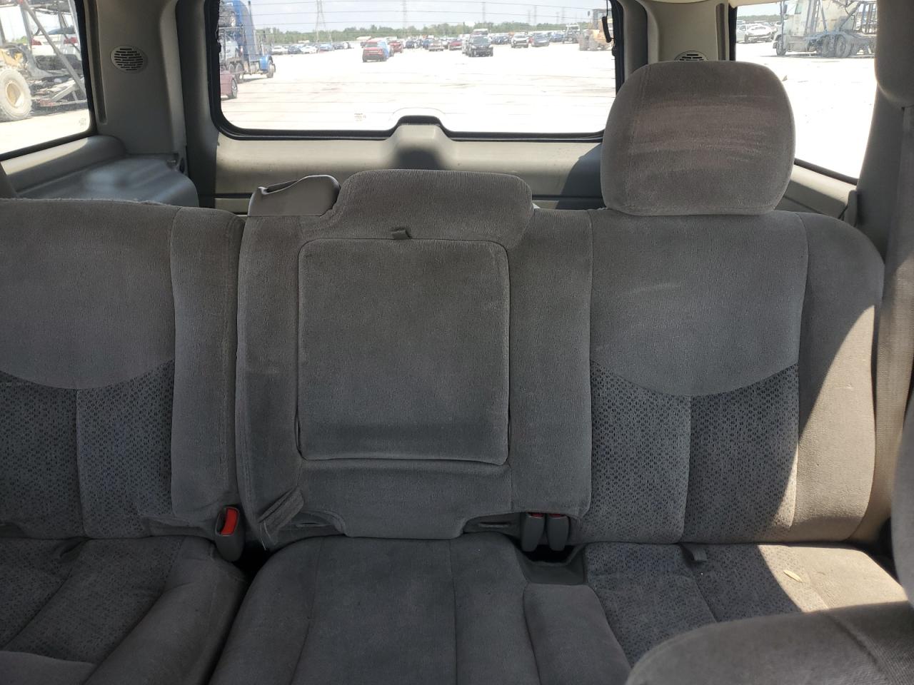 2004 Chevrolet Tahoe C1500 VIN: 1GNEC13V54R300152 Lot: 69614475