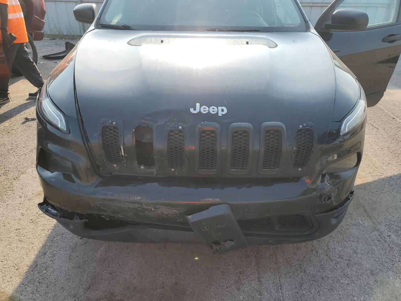 2015 Jeep Cherokee Sport VIN: 1C4PJLAB2FW560752 Lot: 68093875
