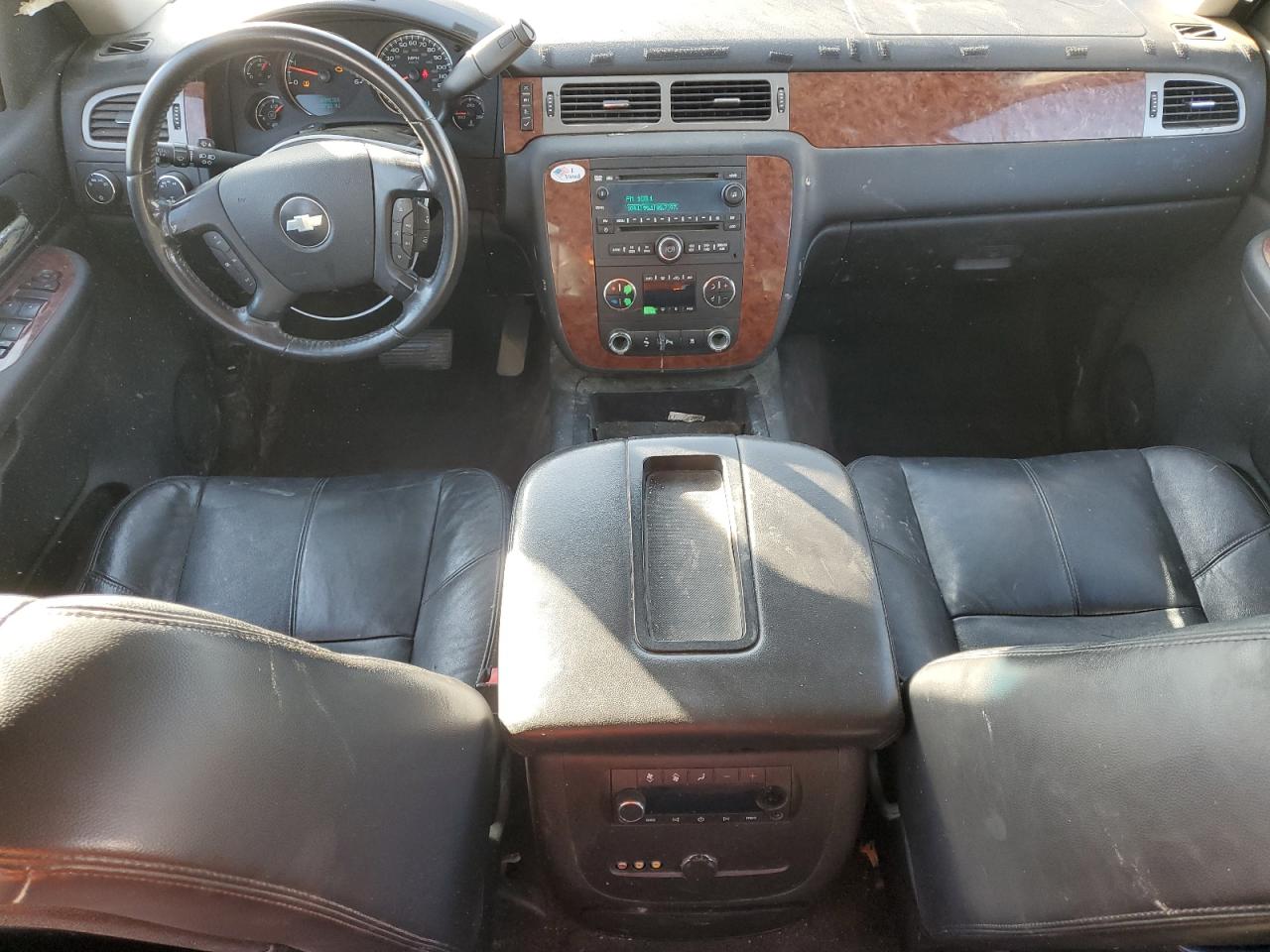 2008 Chevrolet Suburban K1500 Ls VIN: 1GNFK163X8J221940 Lot: 69537615