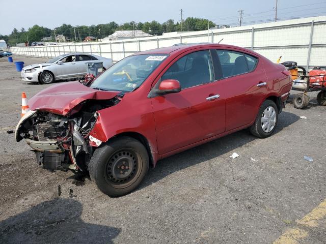 Sedans NISSAN VERSA 2012 Czerwony