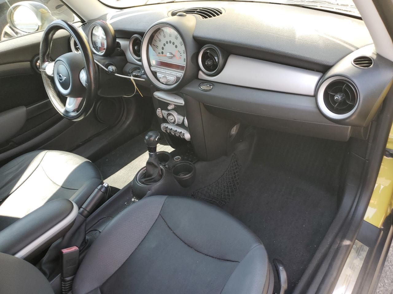 2010 Mini Cooper VIN: WMWMF3C58ATZ64612 Lot: 68123265