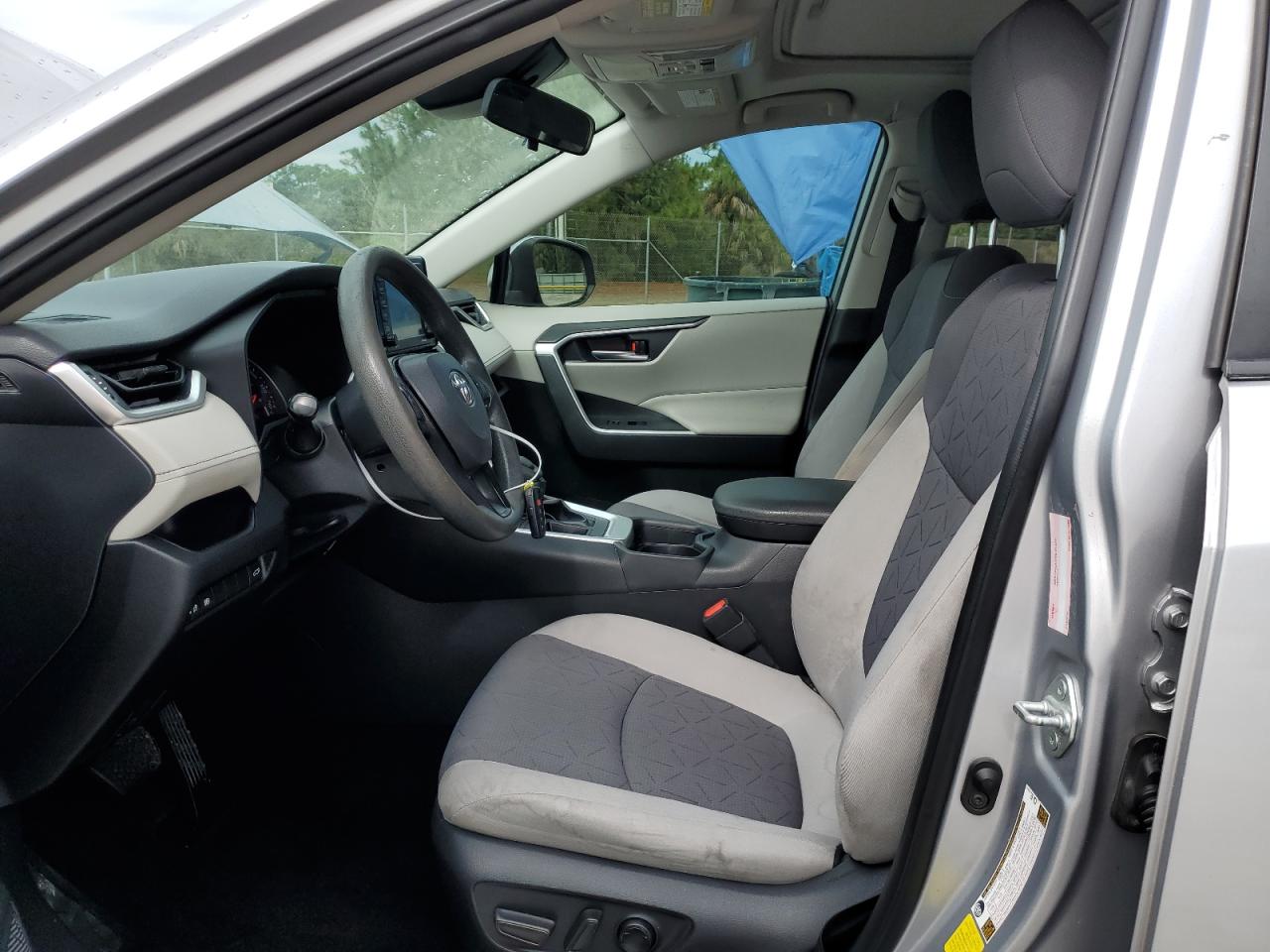 2021 Toyota Rav4 Xle VIN: JTMW1RFV2MD068779 Lot: 70234125