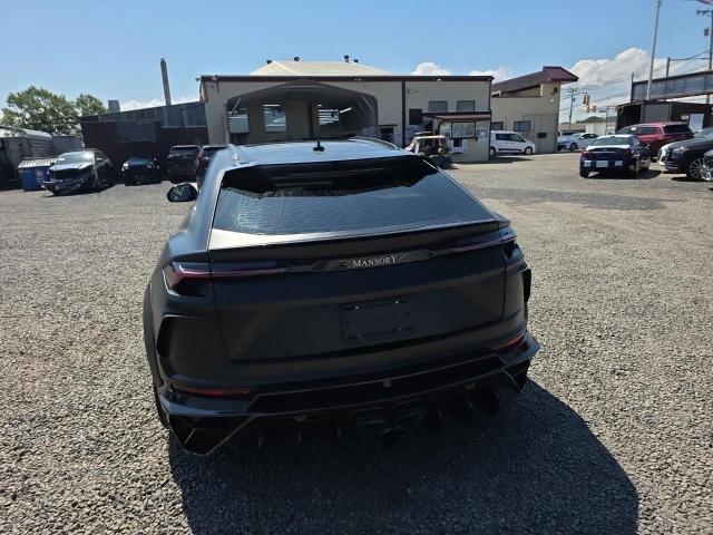 2021 LAMBORGHINI URUS