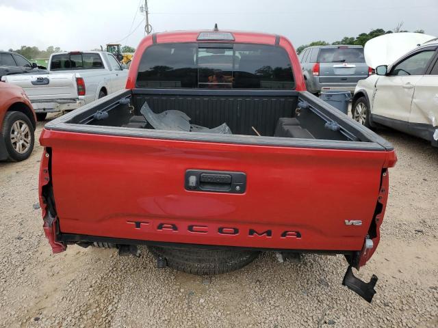  TOYOTA TACOMA 2017 Czerwony