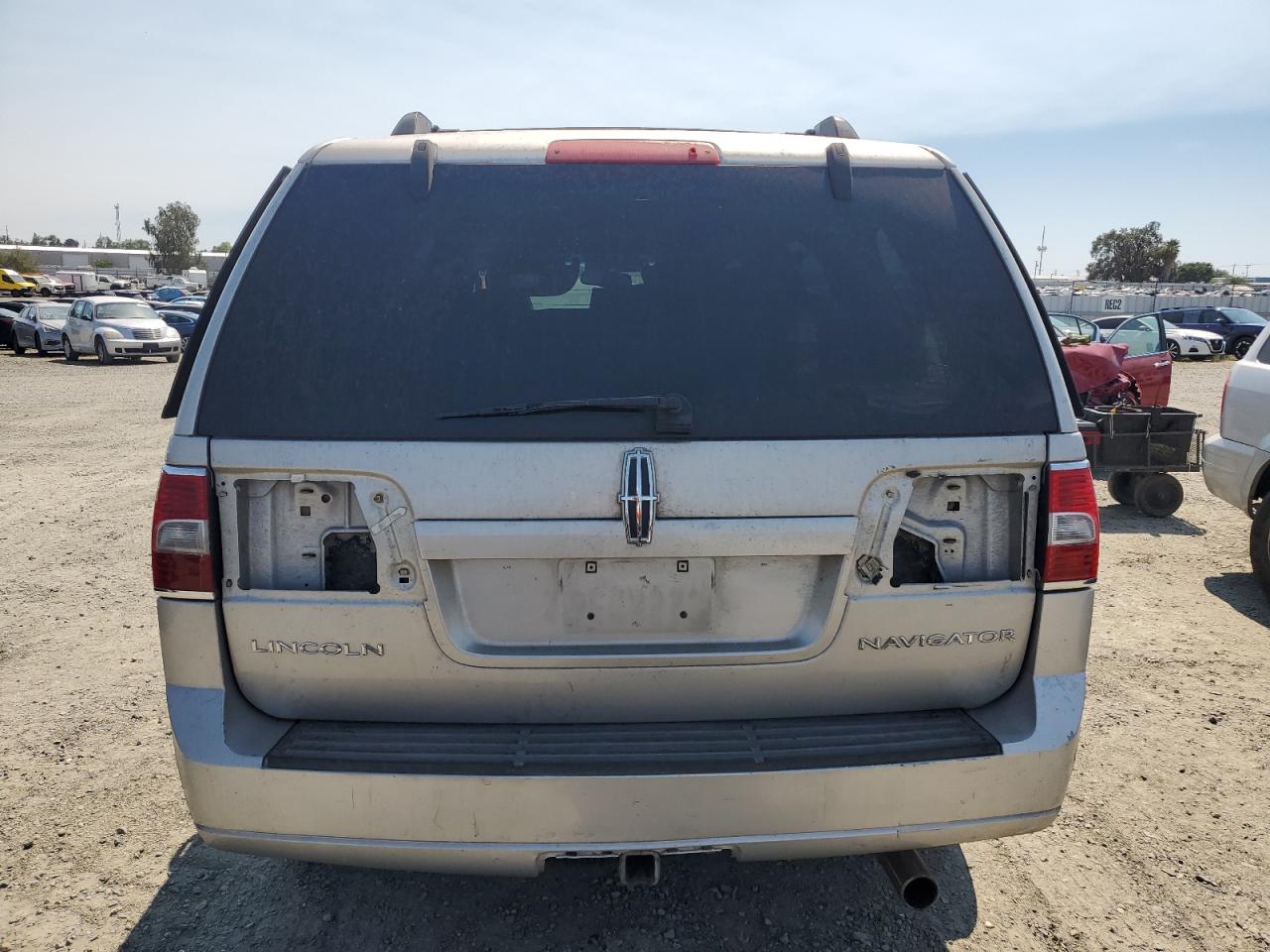 2007 Lincoln Navigator VIN: 5LMFU275X7LJ03715 Lot: 70698985