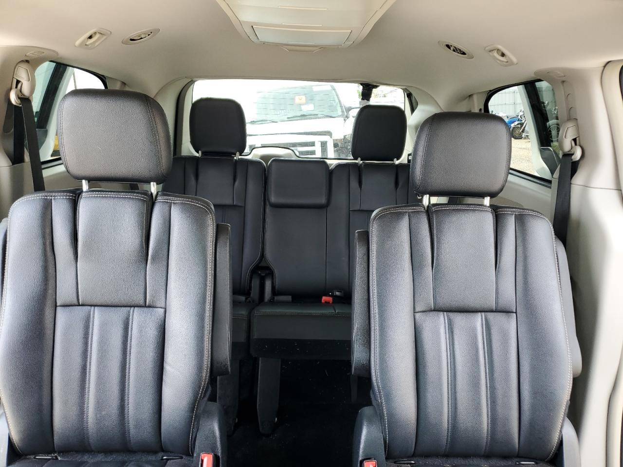 2016 Chrysler Town & Country Touring VIN: 2C4RC1BG2GR290238 Lot: 69406895