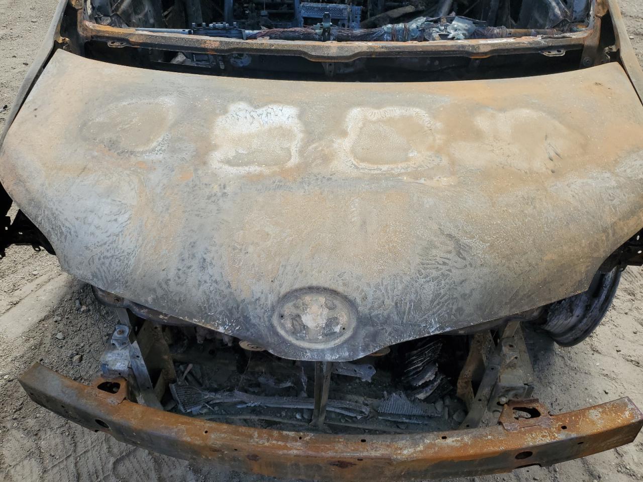 2011 Toyota Sienna VIN: 5TDZK3DC2BS043780 Lot: 68895105