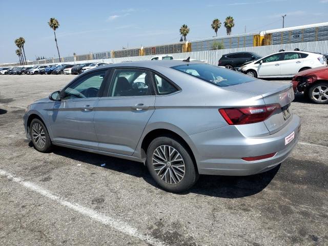  VOLKSWAGEN JETTA 2021 Srebrny