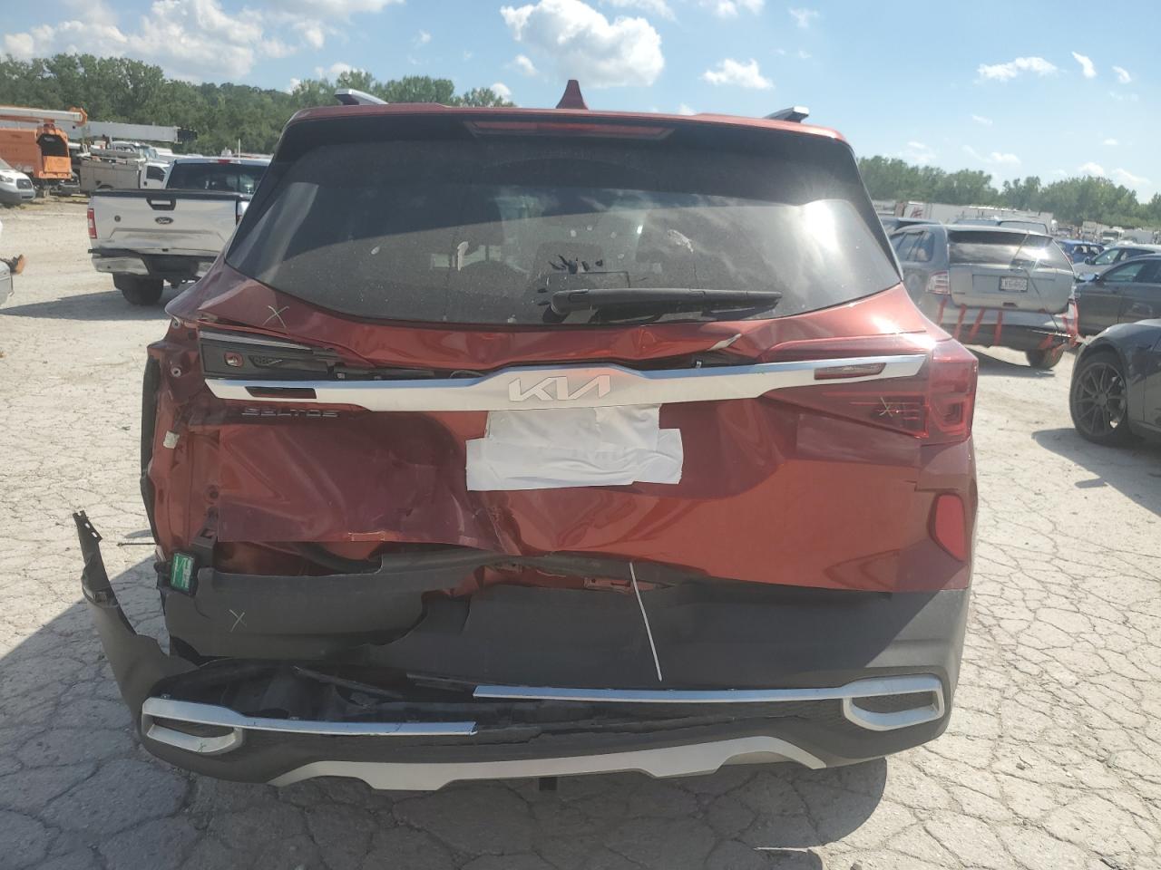 2023 Kia Seltos Sx VIN: KNDETCA25P7424855 Lot: 69813095
