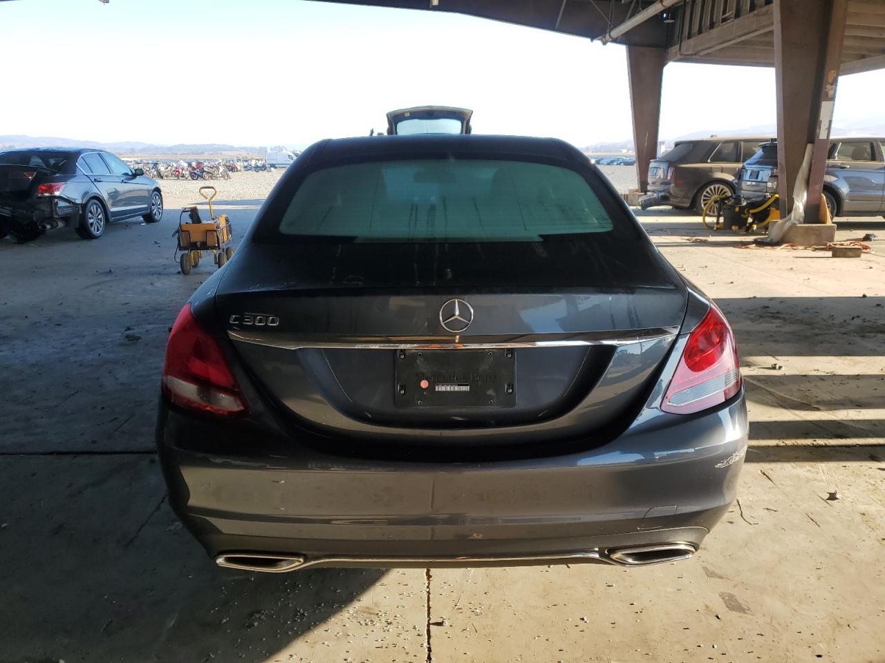 2015 Mercedes-Benz C 300 VIN: 55SWF4JBXFU076544 Lot: 70415675
