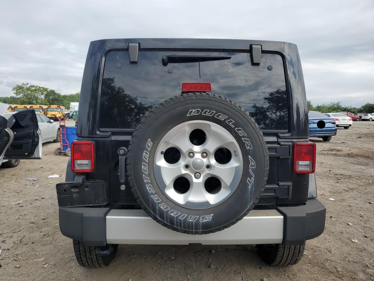 2014 Jeep Wrangler Unlimited Sahara VIN: 1C4HJWEG2EL188132 Lot: 69347135
