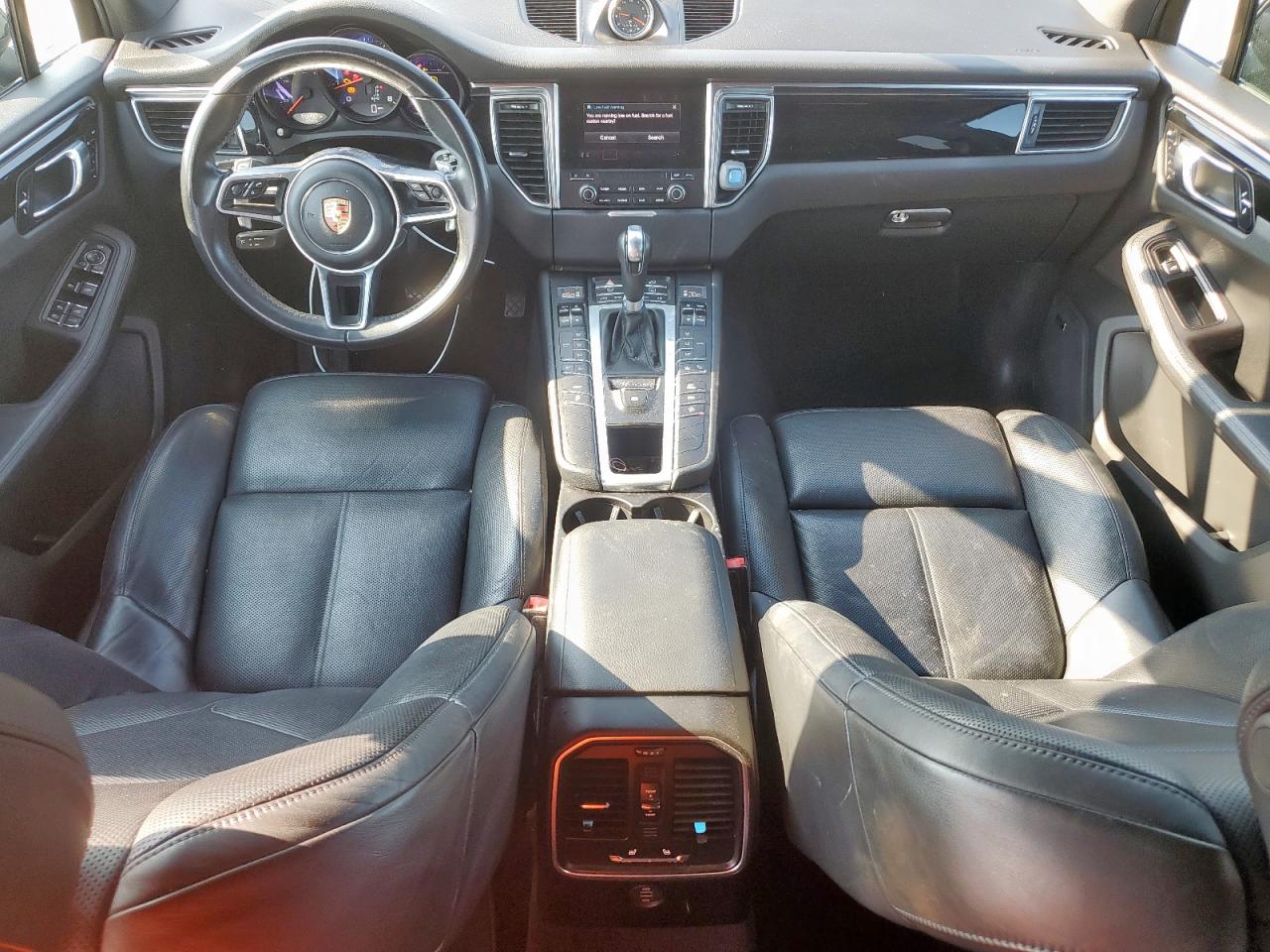 2017 Porsche Macan VIN: WP1AA2A55HLB83833 Lot: 67715165