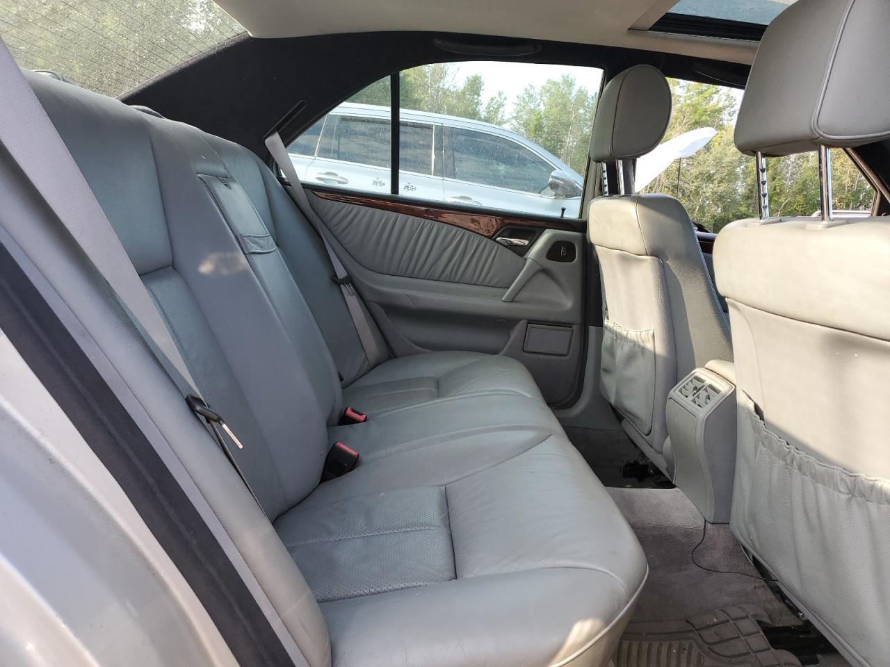 1998 Mercedes-Benz E 430 VIN: WDBJF70F8WA584455 Lot: 68665265