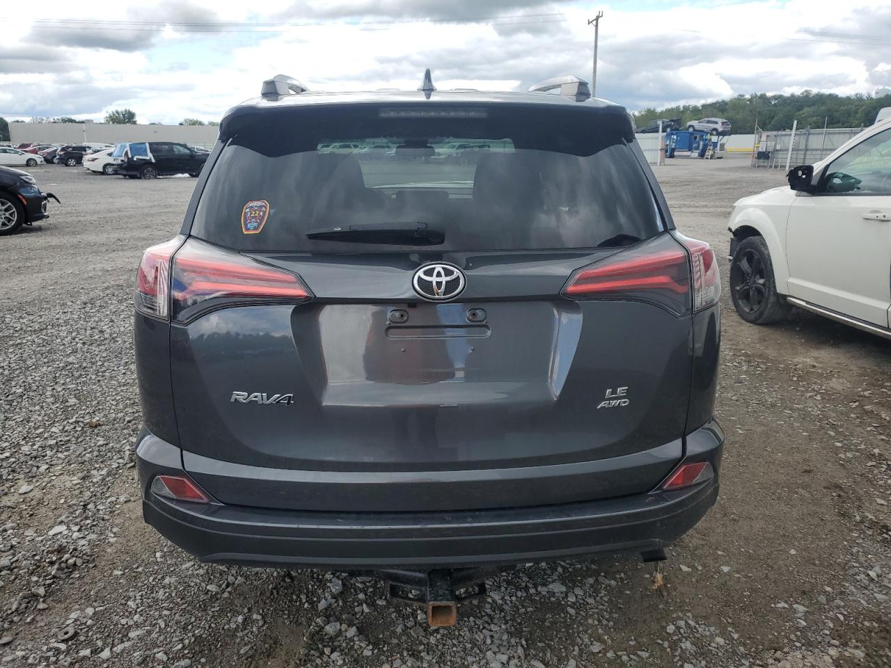2018 Toyota Rav4 Le VIN: JTMBFREV7JJ221770 Lot: 70551395
