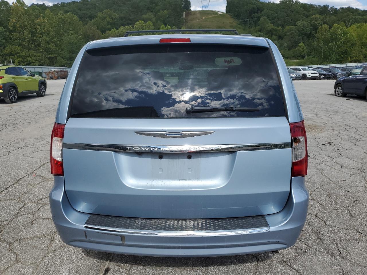 2013 Chrysler Town & Country Touring VIN: 2C4RC1BGXDR565415 Lot: 70459945