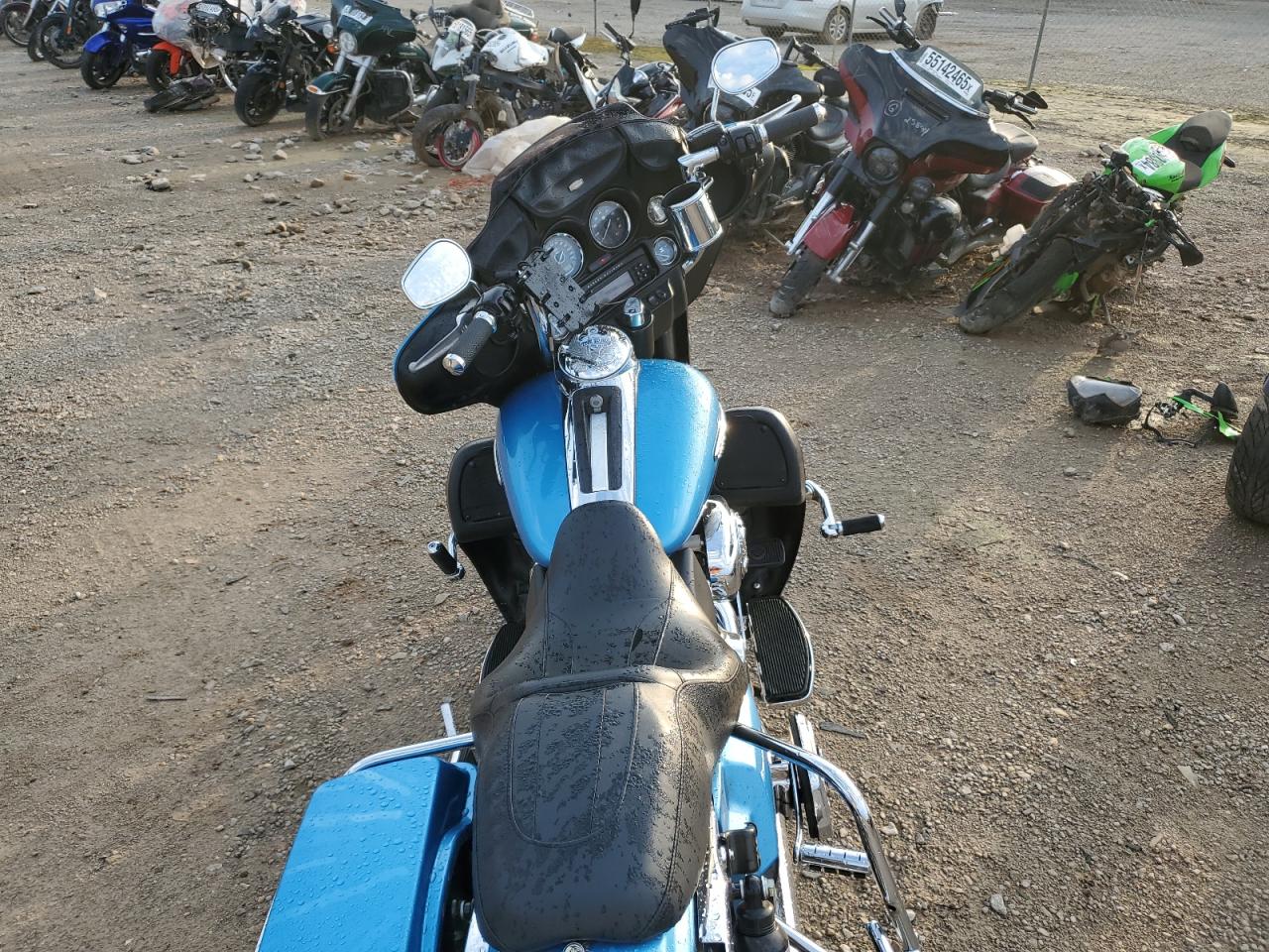 2011 Harley-Davidson Flhtk VIN: 1HD1KEM17BB669712 Lot: 69300475