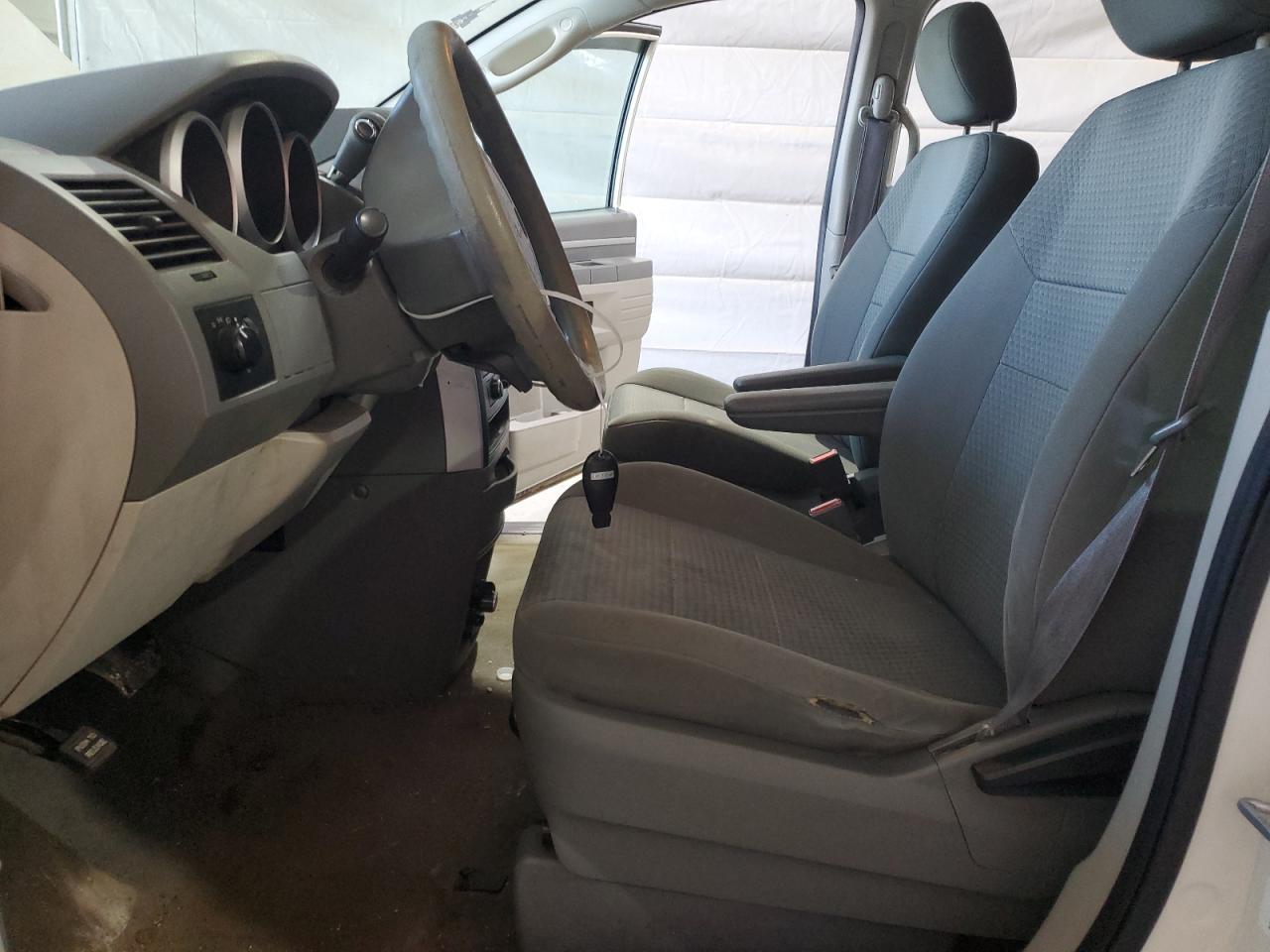 2010 Dodge Grand Caravan Se VIN: 2D4RN4DE0AR172173 Lot: 70133335