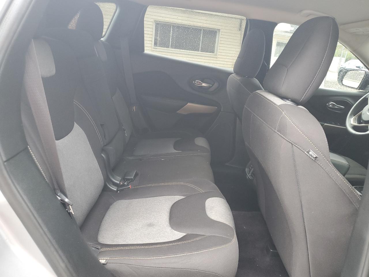 2017 Jeep Cherokee Sport VIN: 1C4PJMABXHW602285 Lot: 70375155